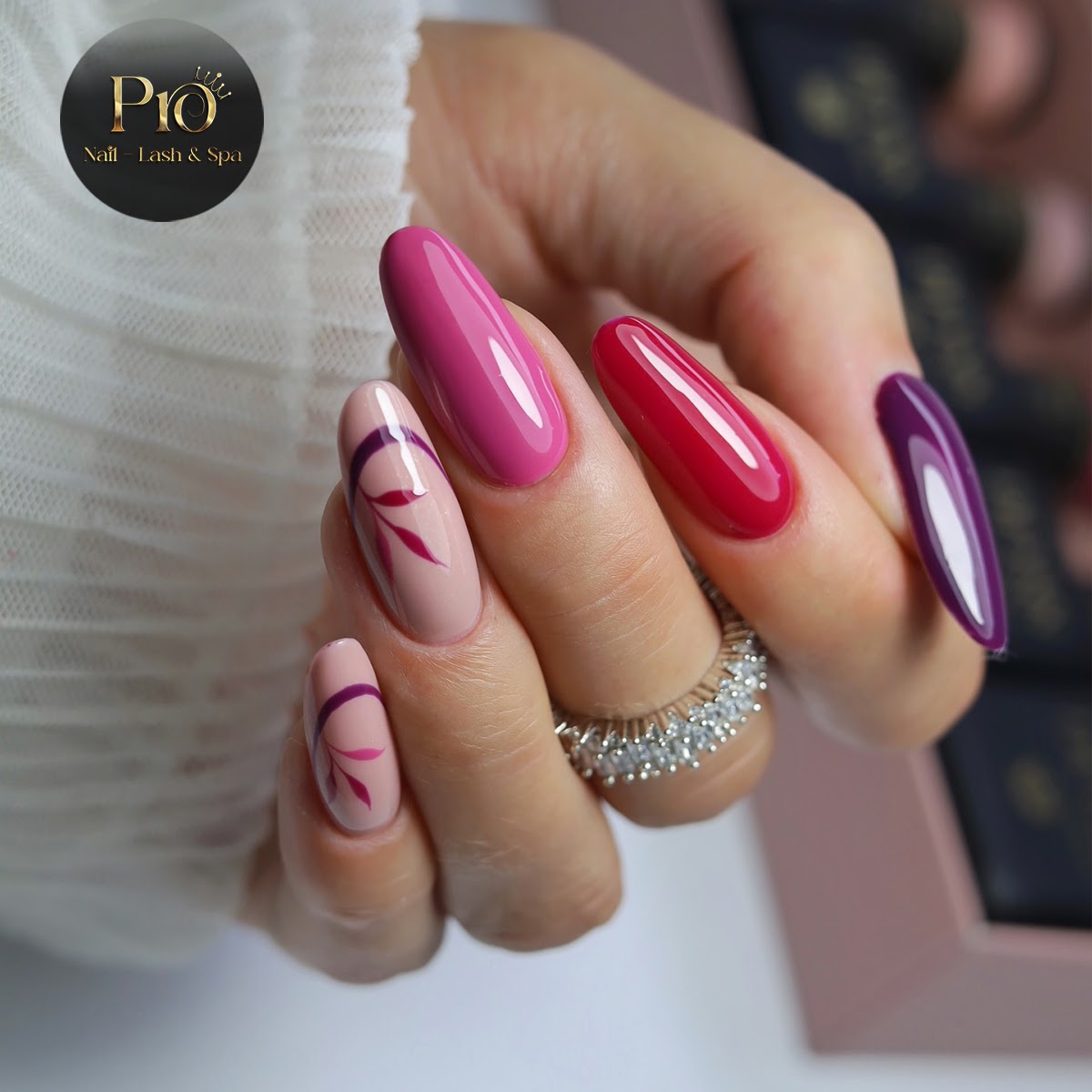 Pro Nail Lash & Spa nail photo 4