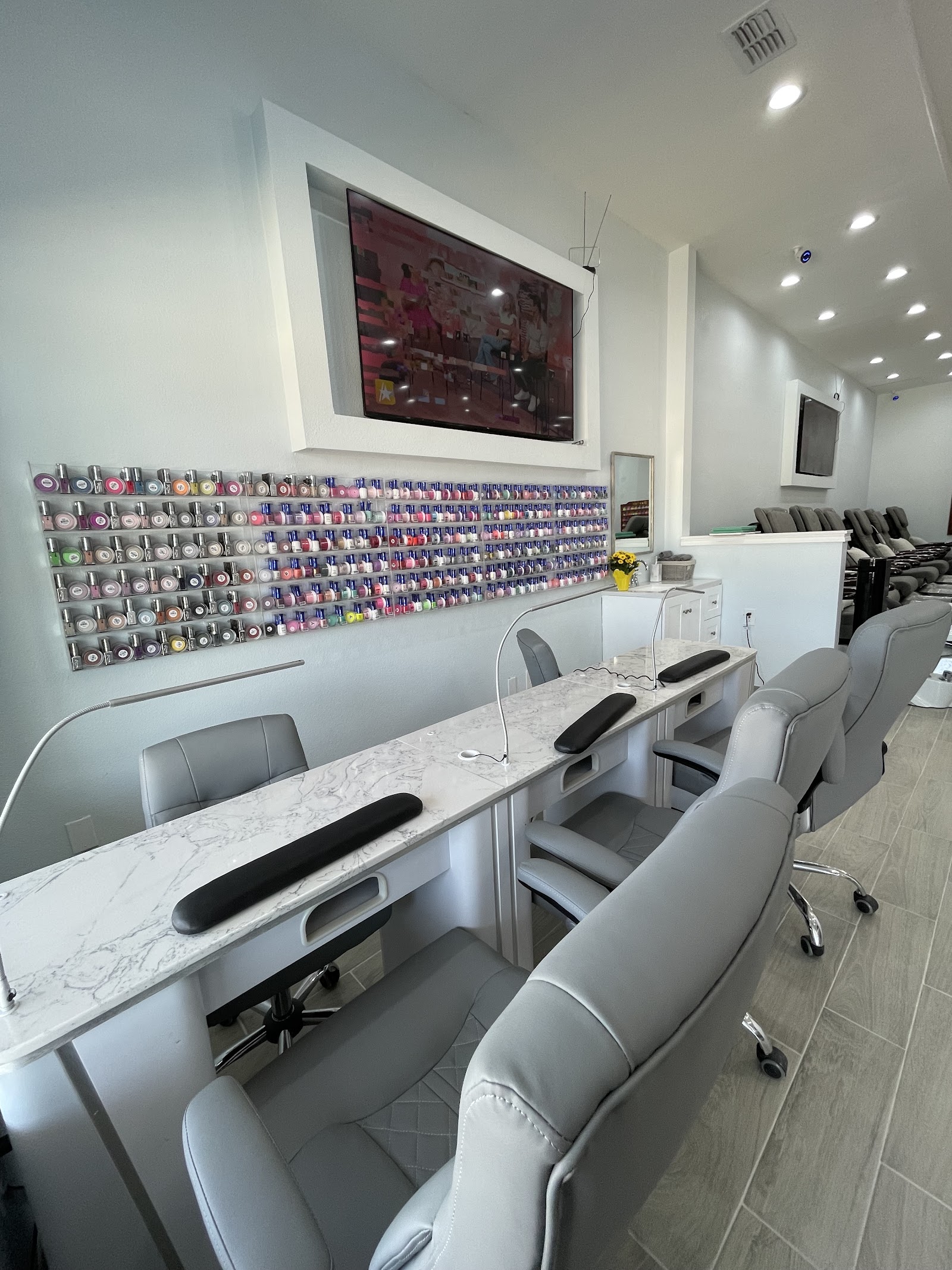 Pro Nail Lash & Spa nail photo 5