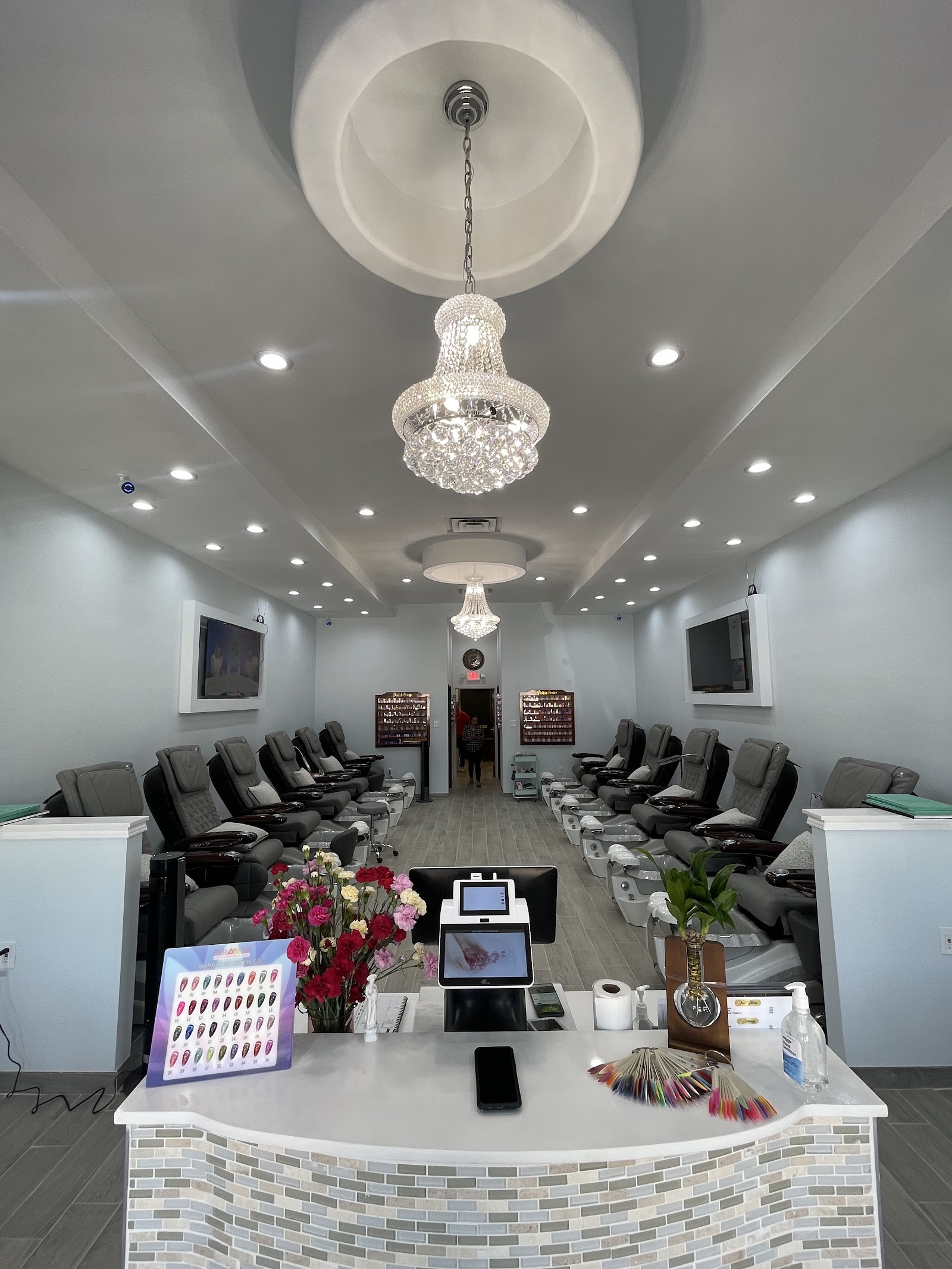 Pro Nail Lash & Spa nail photo 7